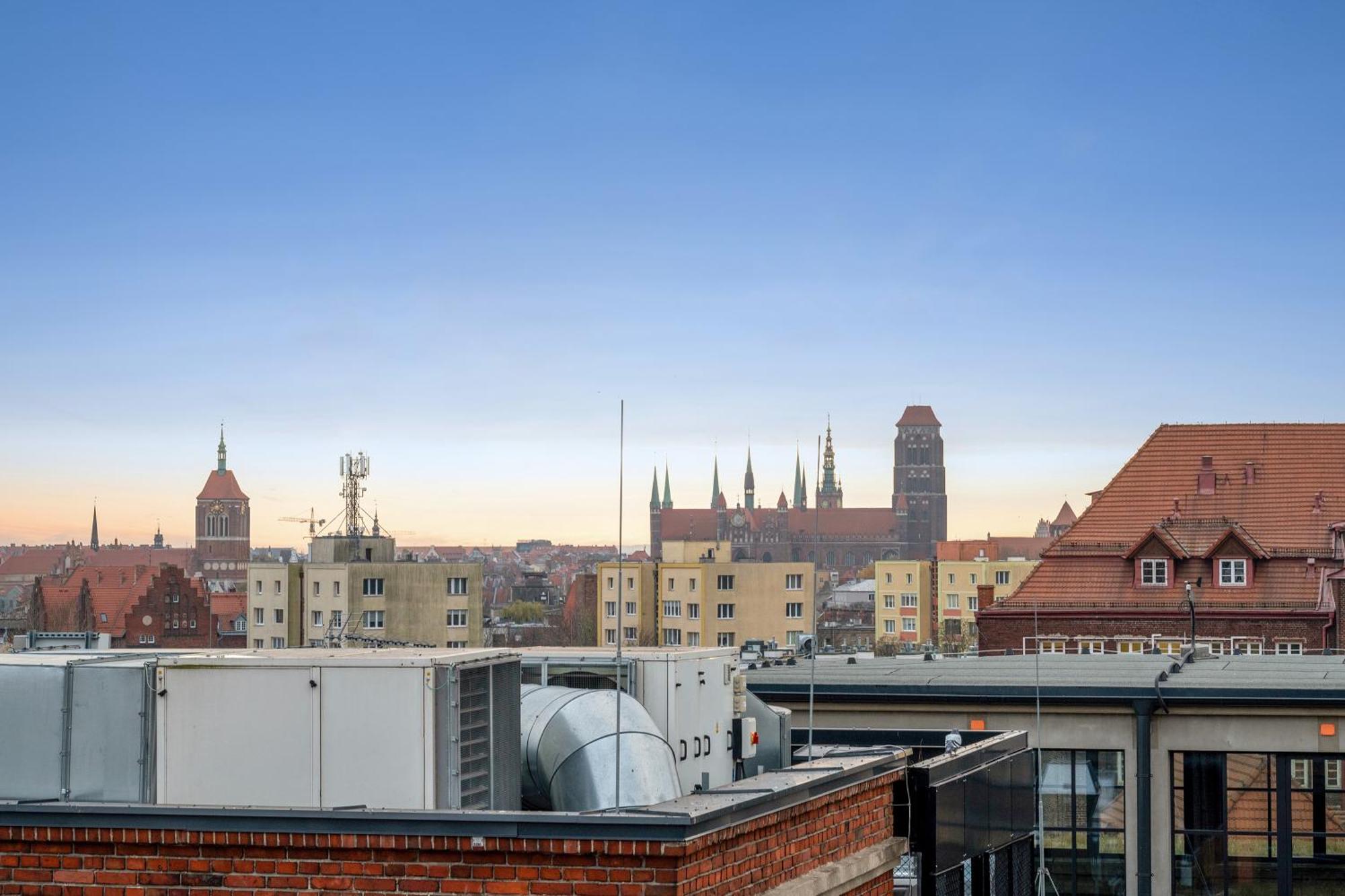 Doki Living - Foodhall & Parking By Downtown * Gdansk