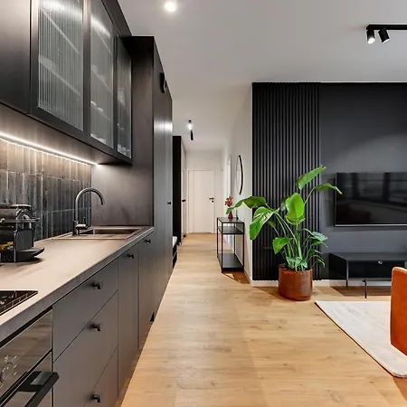 Doki Living - Foodhall & Parking By Downtown Apartments Gdansk Exterior photo