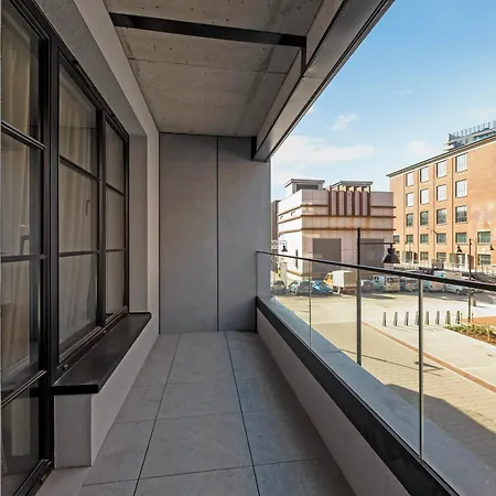 Doki Living - Foodhall & Parking By Downtown Apartments Gdansk Room photo