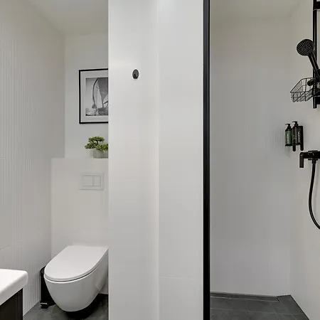 Doki Living - Foodhall & Parking By Downtown Apartments Gdansk Room photo