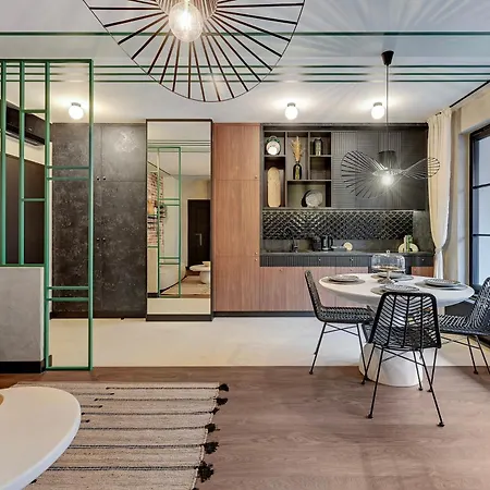 Doki Living - Foodhall & Parking By Downtown Apartments Gdansk Room photo