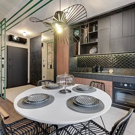 Doki Living - Foodhall & Parking By Downtown Apartments Gdansk Room photo