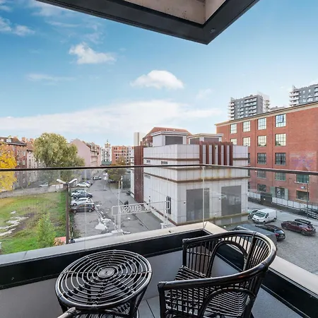 Doki Living - Foodhall & Parking By Downtown Apartments Gdansk Exterior photo