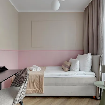 Doki Living - Foodhall & Parking By Downtown Apartments Gdansk Room photo