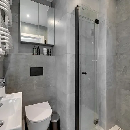 Doki Living - Foodhall & Parking By Downtown Apartments Gdansk Room photo
