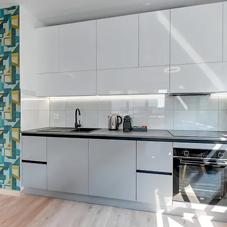 Doki Living - Foodhall & Parking By Downtown Apartments Gdansk Room photo