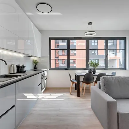 Doki Living - Foodhall & Parking By Downtown Apartments Gdansk Room photo