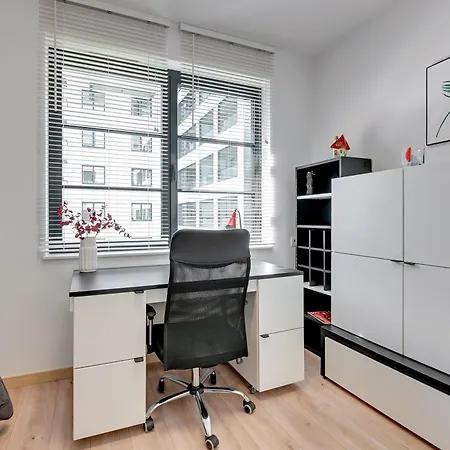 Doki Living - Foodhall & Parking By Downtown Apartments Gdansk Room photo