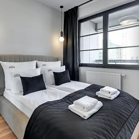 Doki Living - Foodhall & Parking By Downtown Apartments Gdansk Room photo