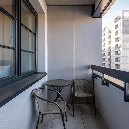 Doki Living - Foodhall & Parking By Downtown Apartments Gdansk Room photo