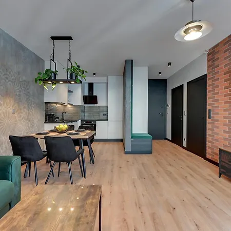 Doki Living - Foodhall & Parking By Downtown Apartments Gdansk Room photo