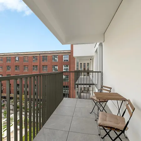 Doki Living - Foodhall & Parking By Downtown Apartments Gdansk Room photo