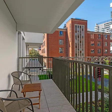 Doki Living - Foodhall & Parking By Downtown Apartments Gdansk Room photo