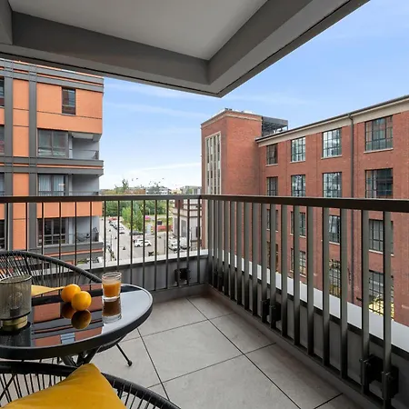 Doki Living - Foodhall & Parking By Downtown Apartments Gdansk Room photo