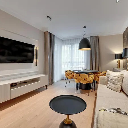 Doki Living - Foodhall & Parking By Downtown Apartments Gdansk Room photo