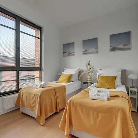Doki Living - Foodhall & Parking By Downtown Apartments Gdansk Room photo
