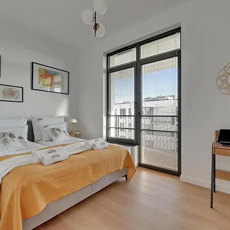 Doki Living - Foodhall & Parking By Downtown Apartments Gdansk Room photo