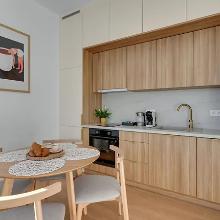 Doki Living - Foodhall & Parking By Downtown Apartments Gdansk Room photo