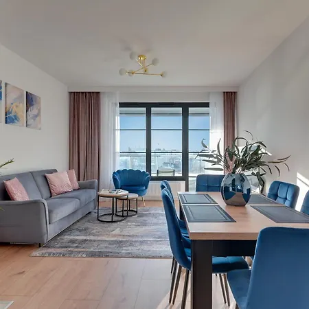 Doki Living - Foodhall & Parking By Downtown Apartments Gdansk Room photo