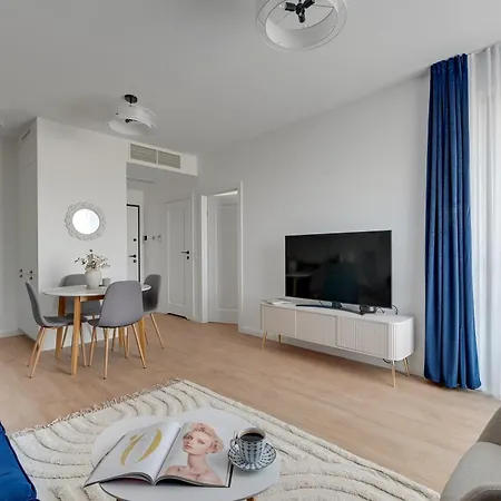 Doki Living - Foodhall & Parking By Downtown Apartments Gdansk Exterior photo