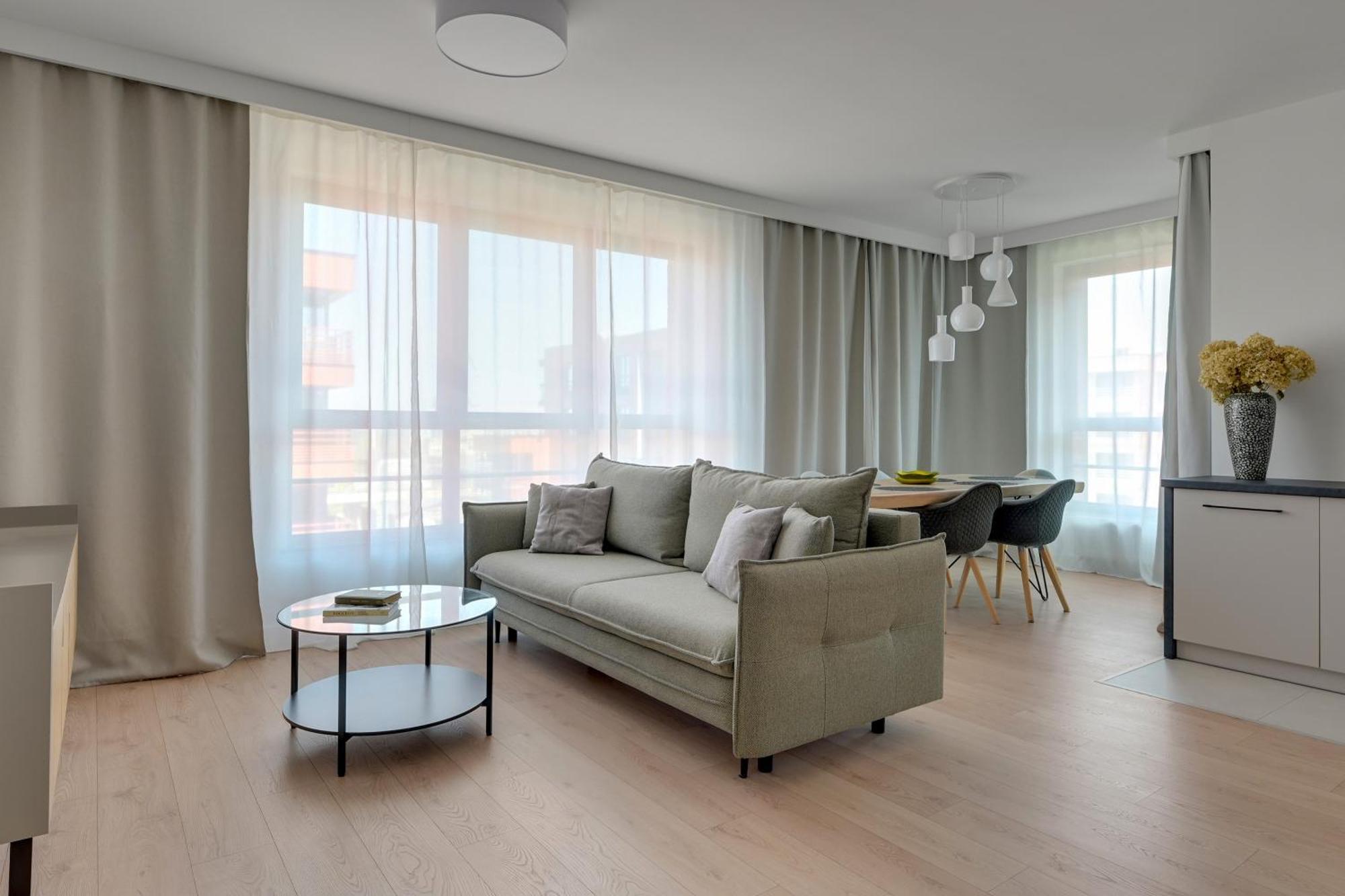 Doki Living - Foodhall & Parking By Downtown *