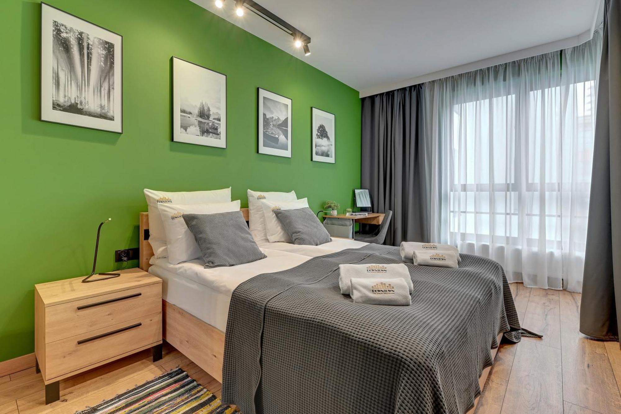 Doki Living - Foodhall & Parking By Downtown Apartment *